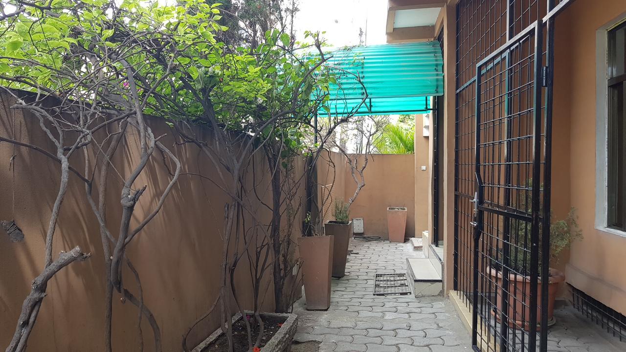 Appartements Chez Leo Brazzaville Exterior foto